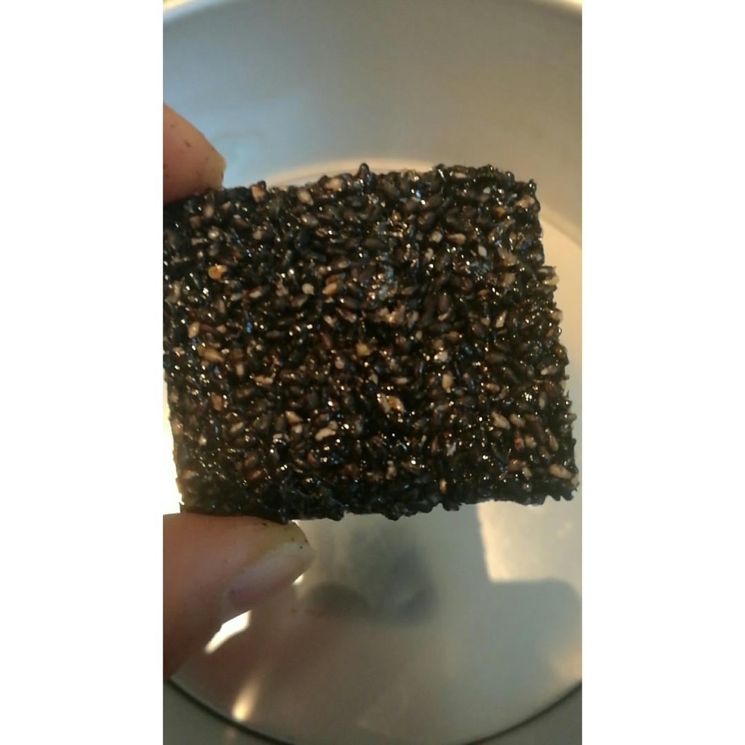 超级简单香酥芝麻片（不粘锅版）