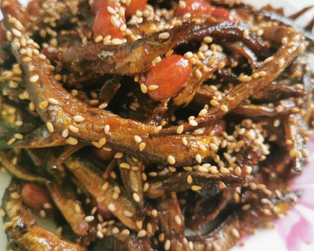 甜辣香酥鱼干的做法