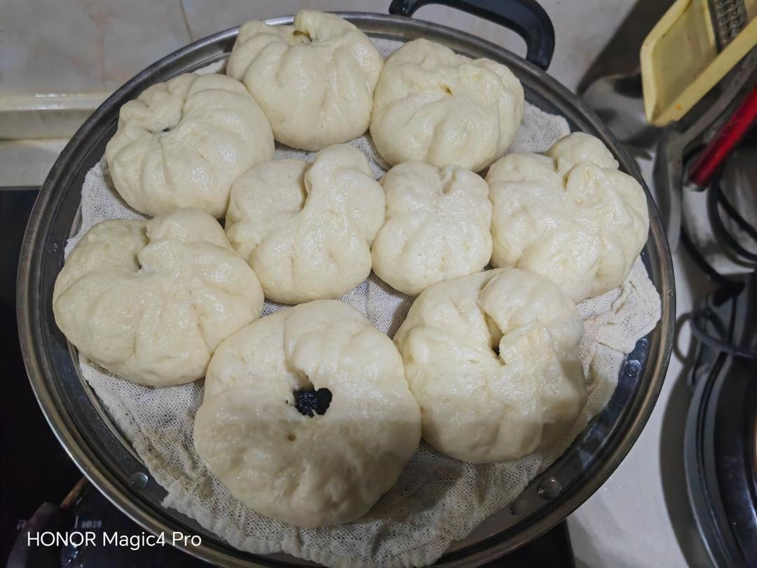 甜口的花生芝麻糖包