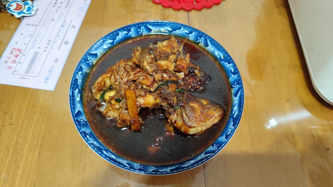 红烧鲈鱼