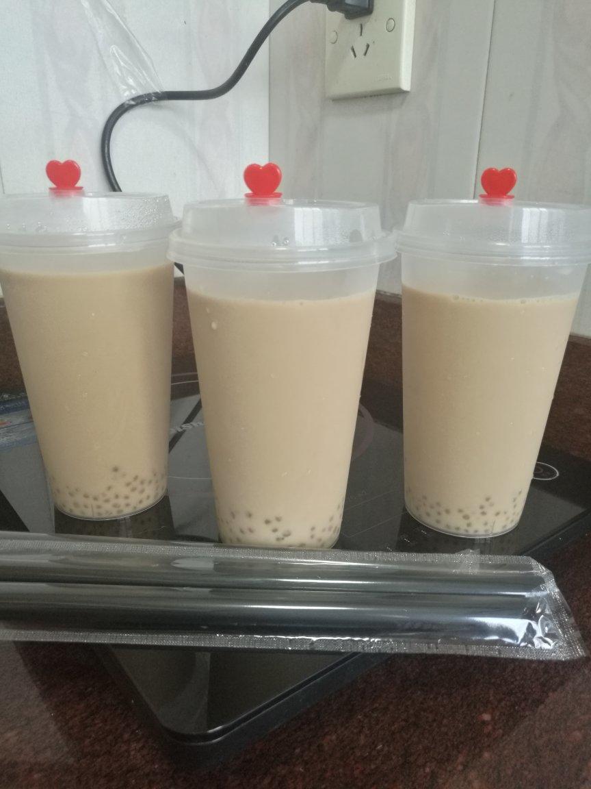 浓浓的锅煮奶茶