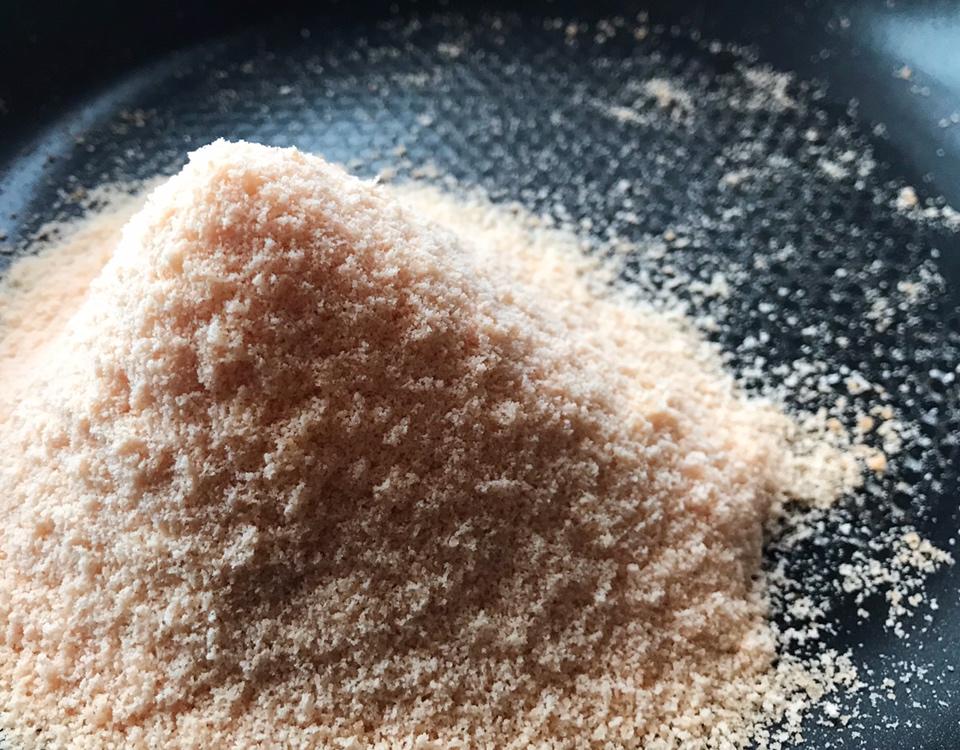 宝宝辅食：三文鱼松