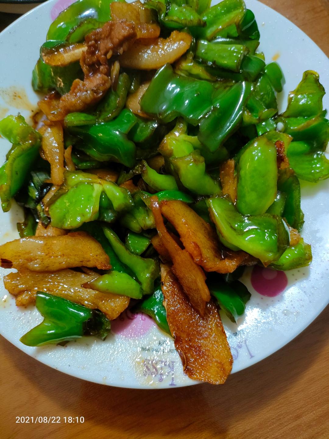 下饭神器👉青椒炒肉