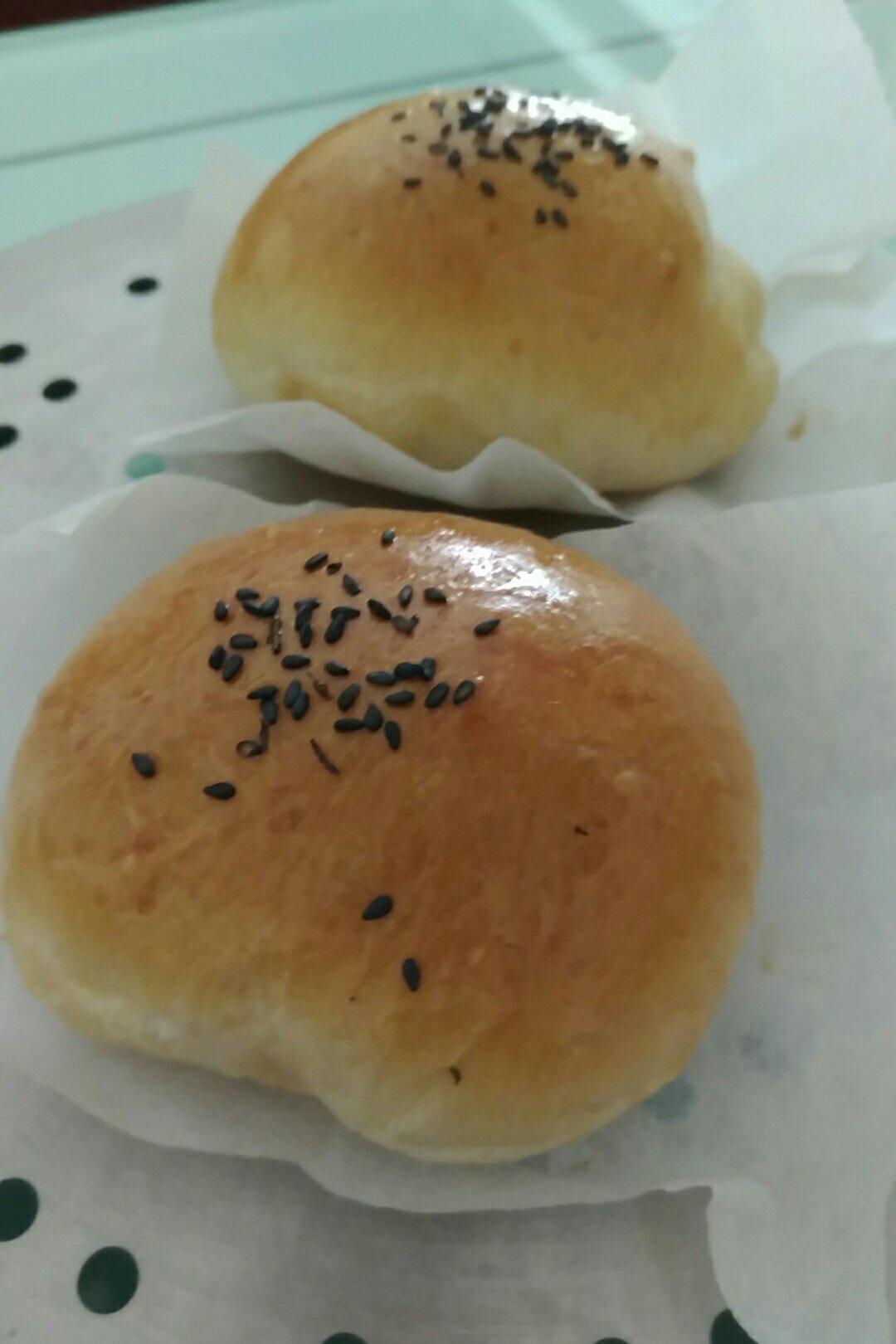如棉花般松软的海苔肉松面包