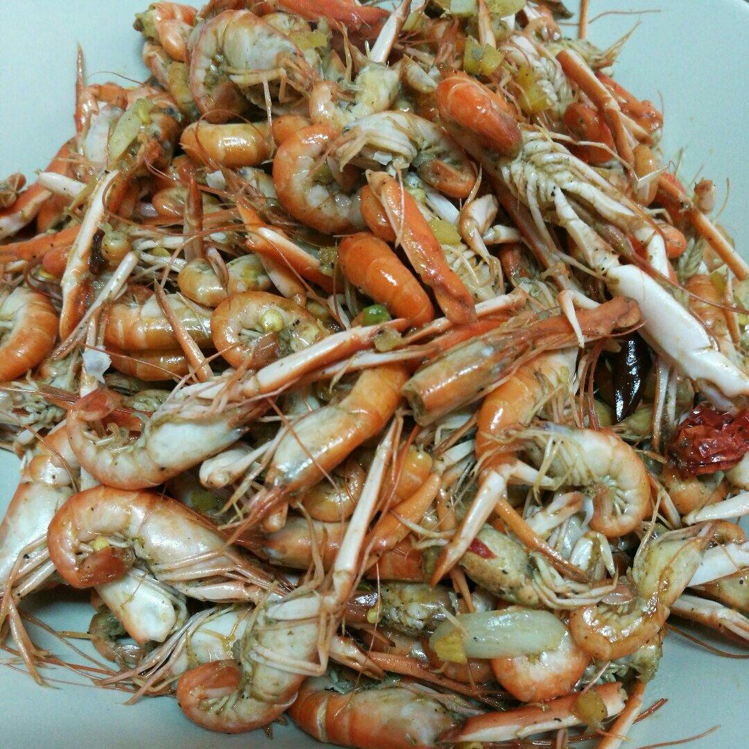 桃桃猫malau做的辣炒狗虾