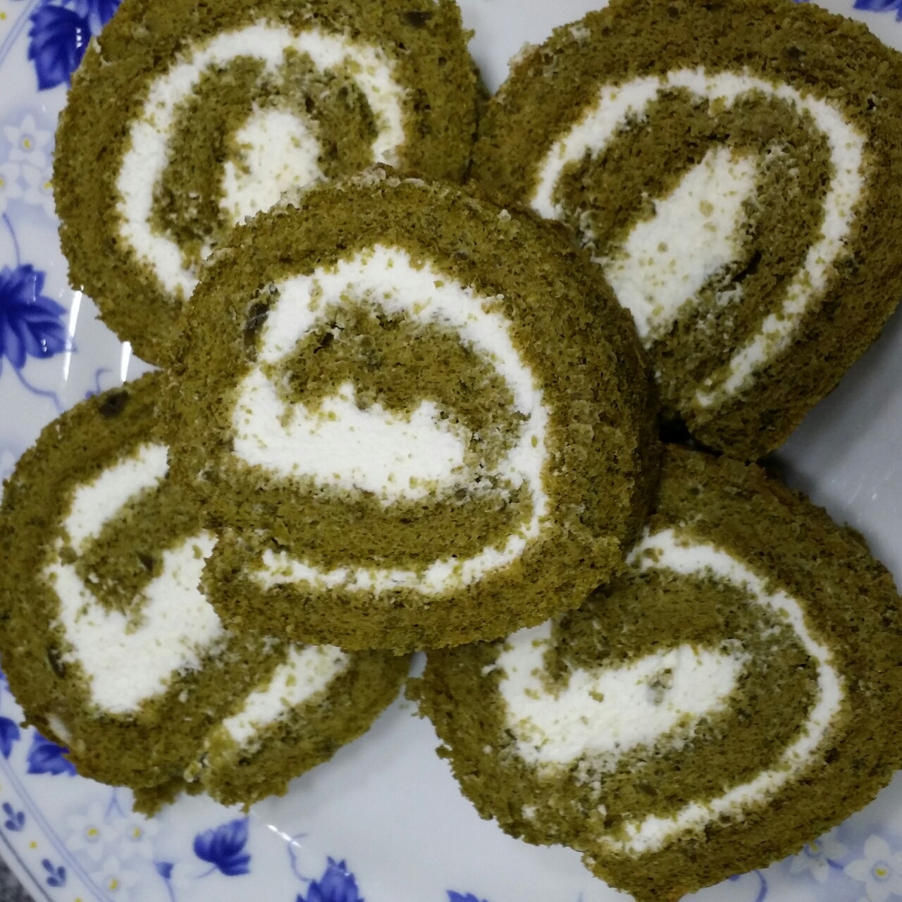 绿茶戚风蛋糕卷