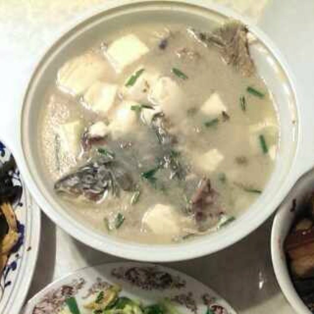 鲫鱼豆腐汤