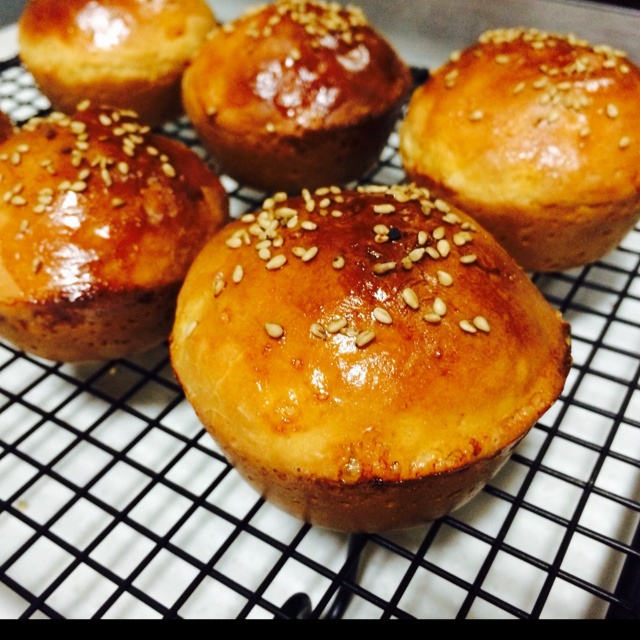 大人小孩都爱不释口的【蜂蜜牛奶小餐包】
