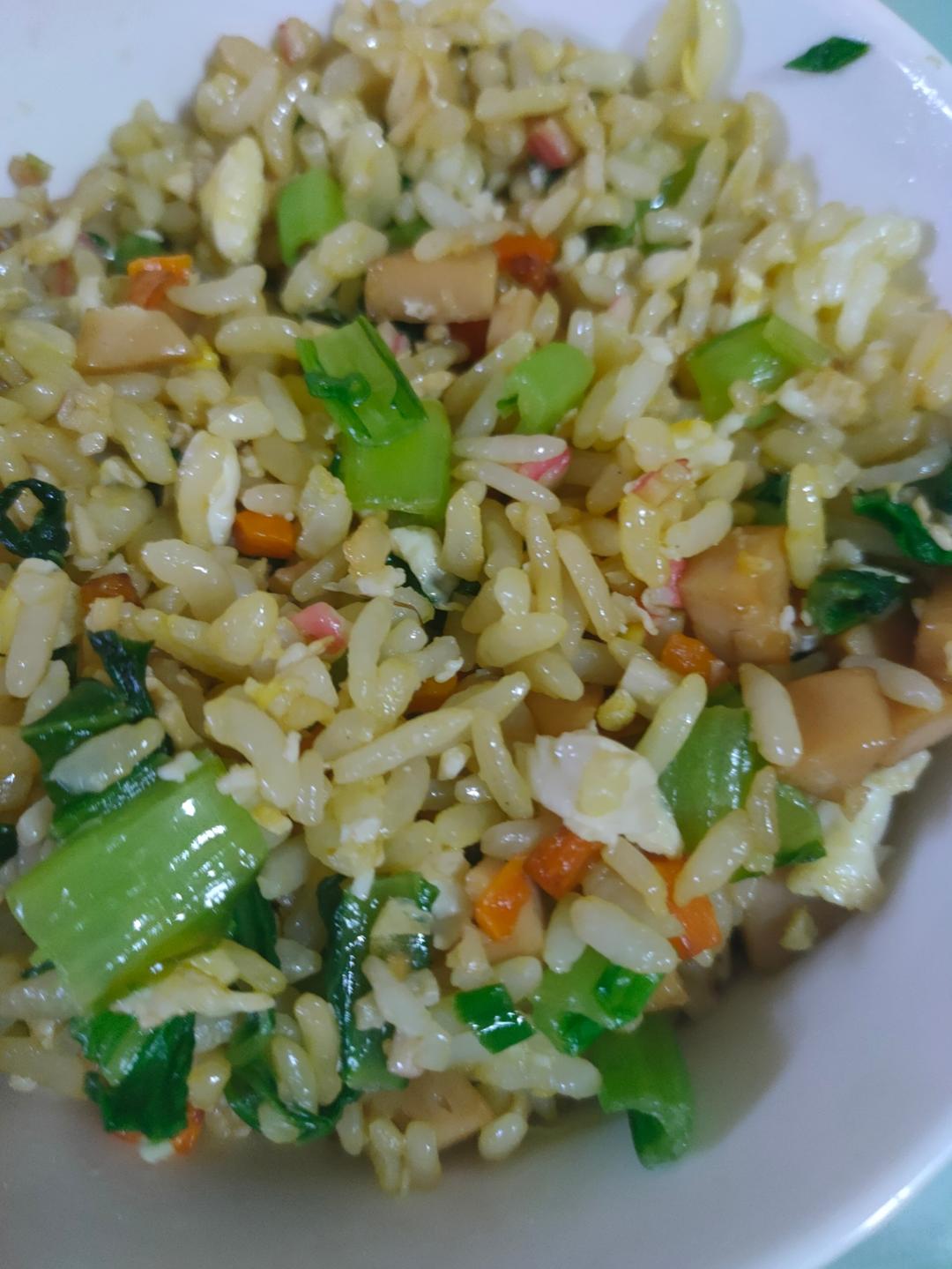 孩子吵着要吃的虾仁蛋炒饭