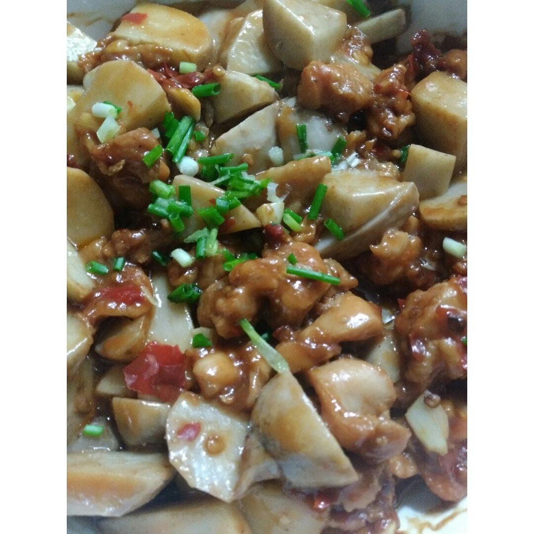 莞尔666做的芋头蒸鸡一夫食堂