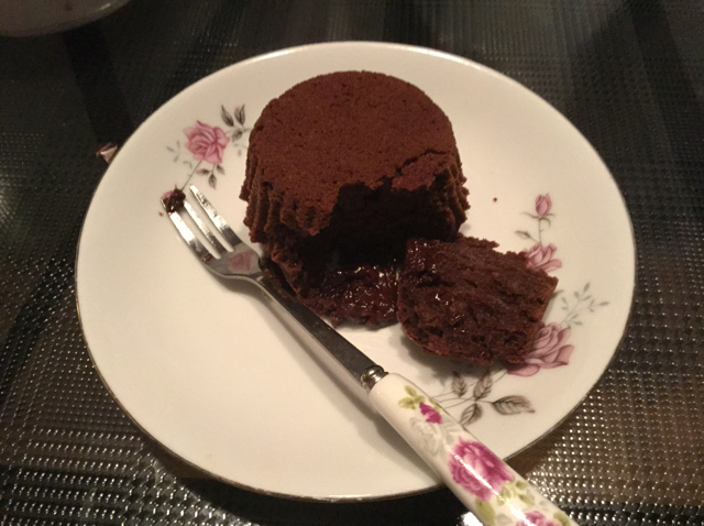 给妹子群的巧克力熔岩蛋糕