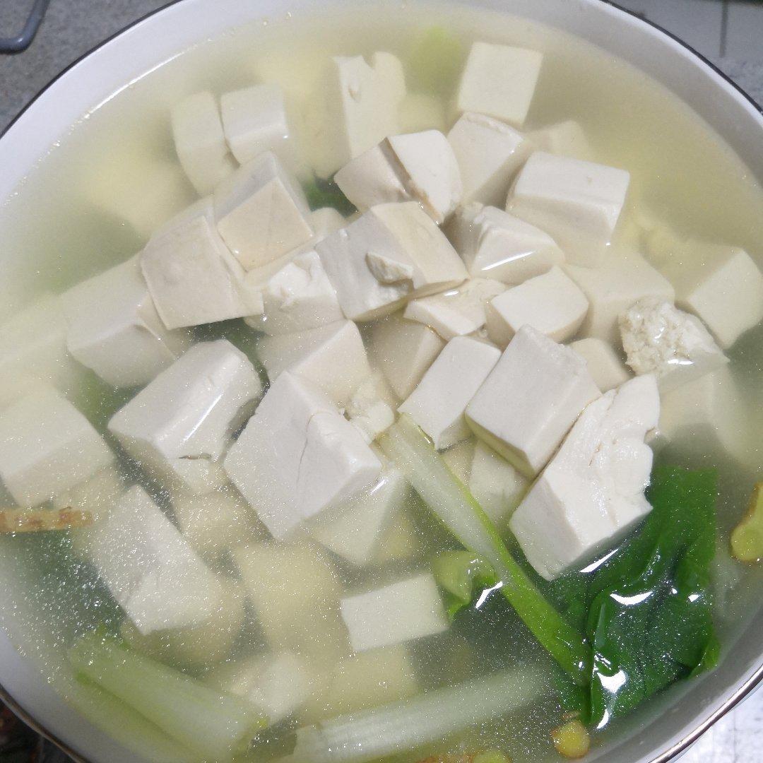 原汁原味小白菜豆腐汤