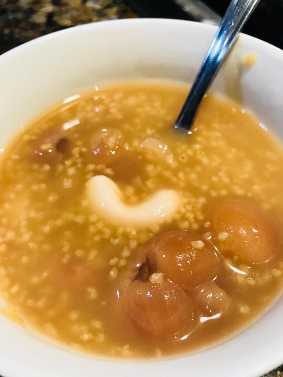 红枣桂圆小米粥