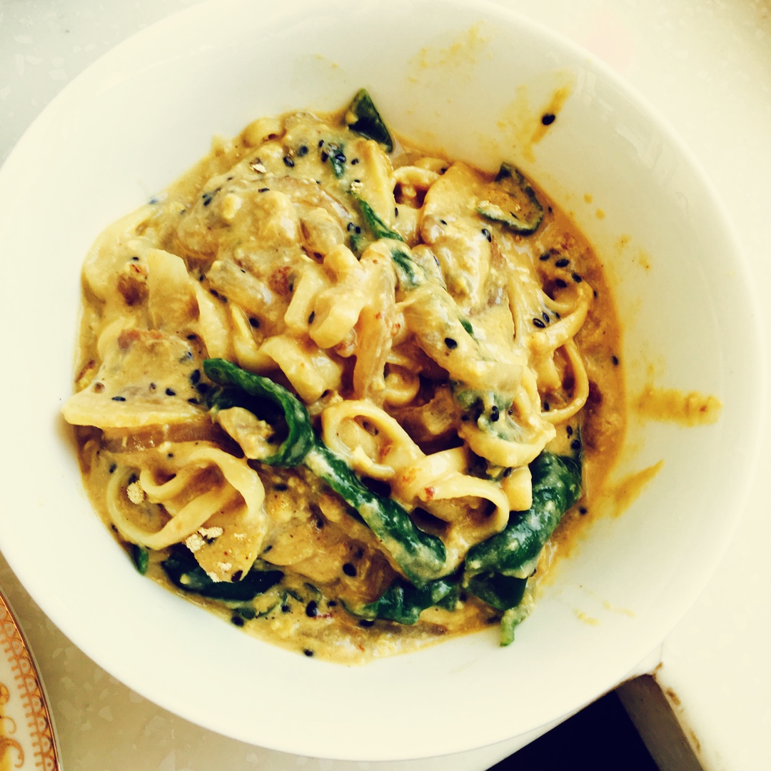 超简单的奶汁培根意面Carbonara