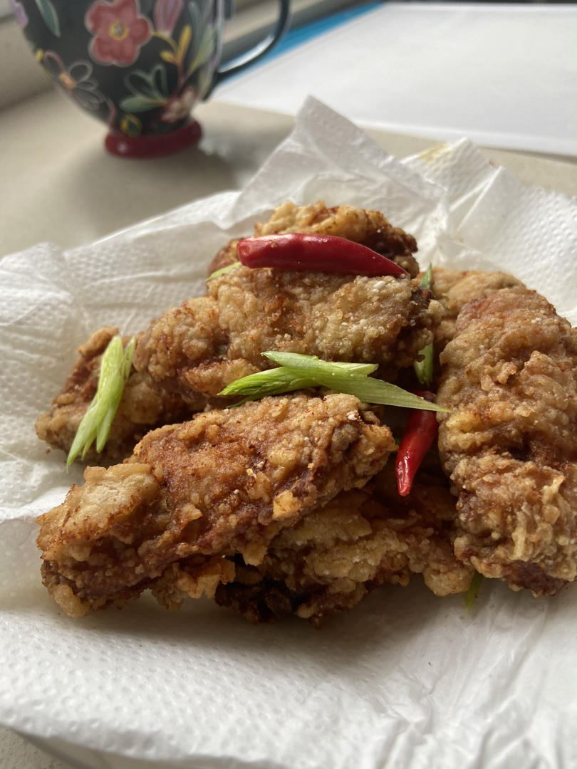 不要再可乐鸡翅了，求求你试试蒜香鸡翅吧，香味捅破天花板！