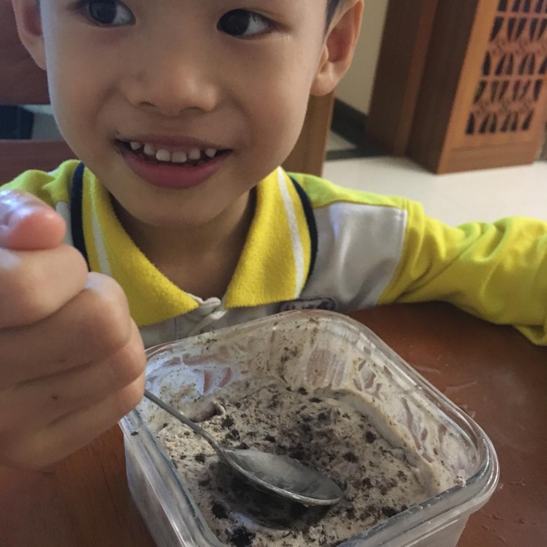 超级无敌好吃的奥利奥牛奶雪糕！！