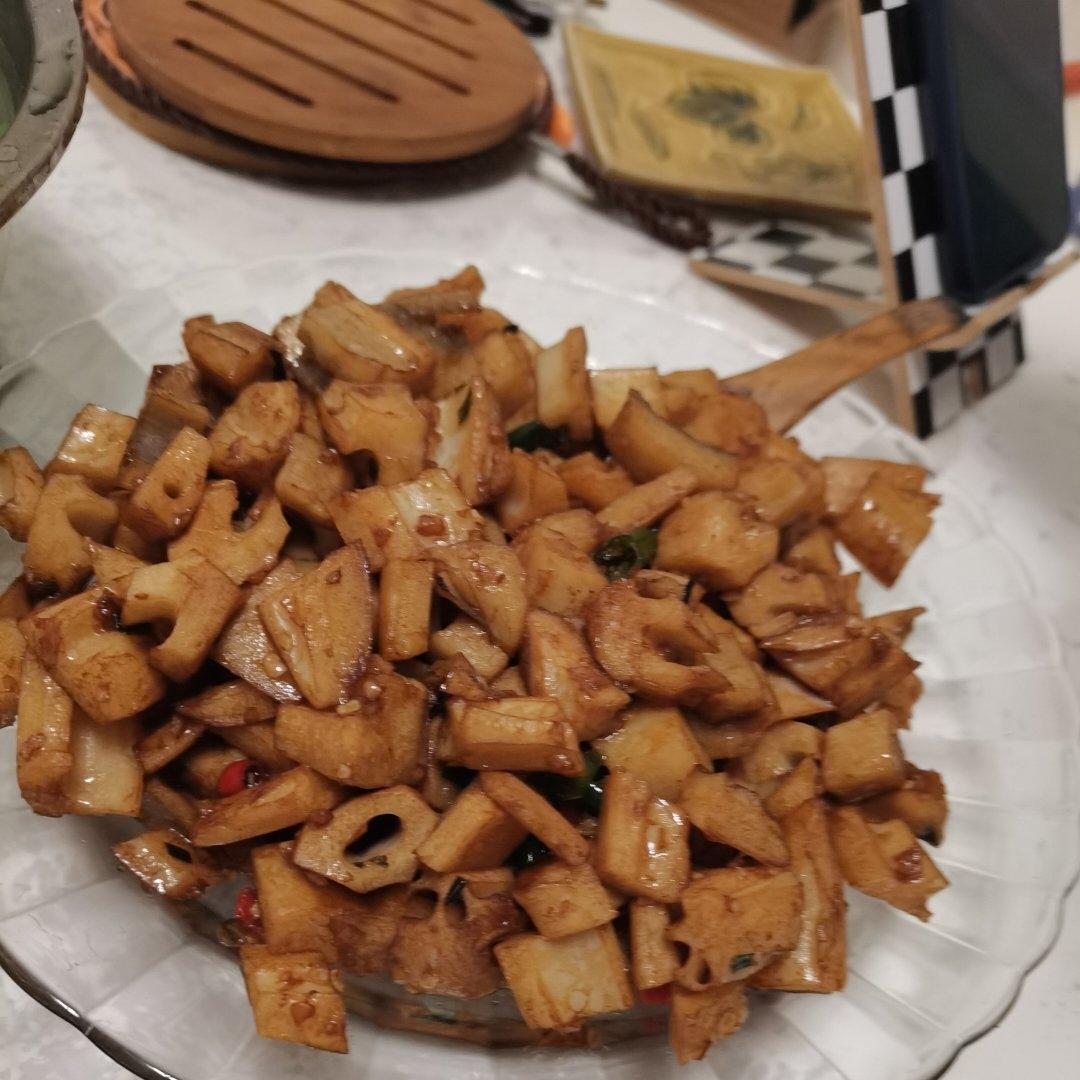 家常快手菜小炒藕丁真香