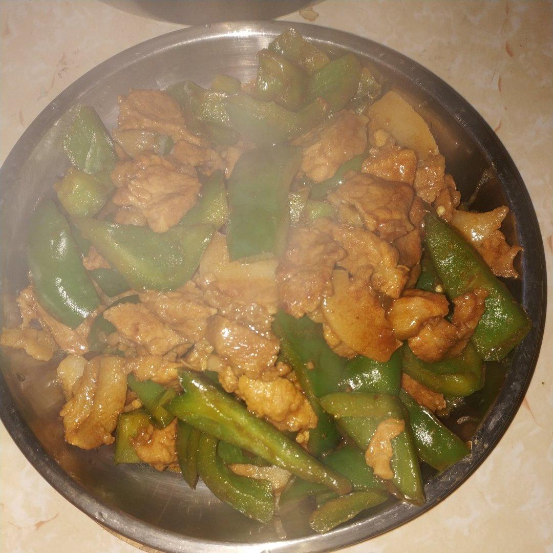 下饭神器👉青椒炒肉