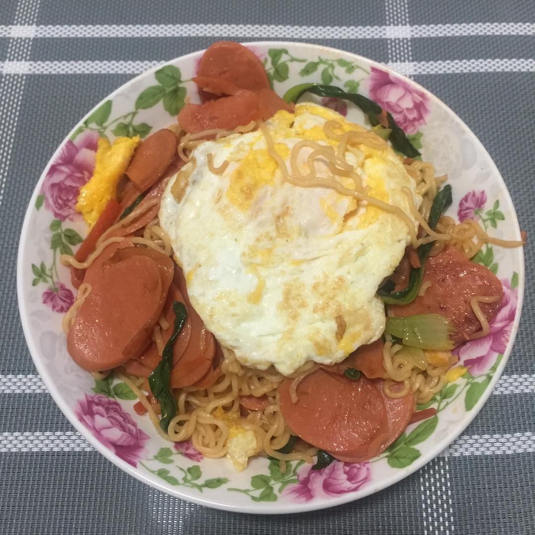 路边摊风味炒方便面