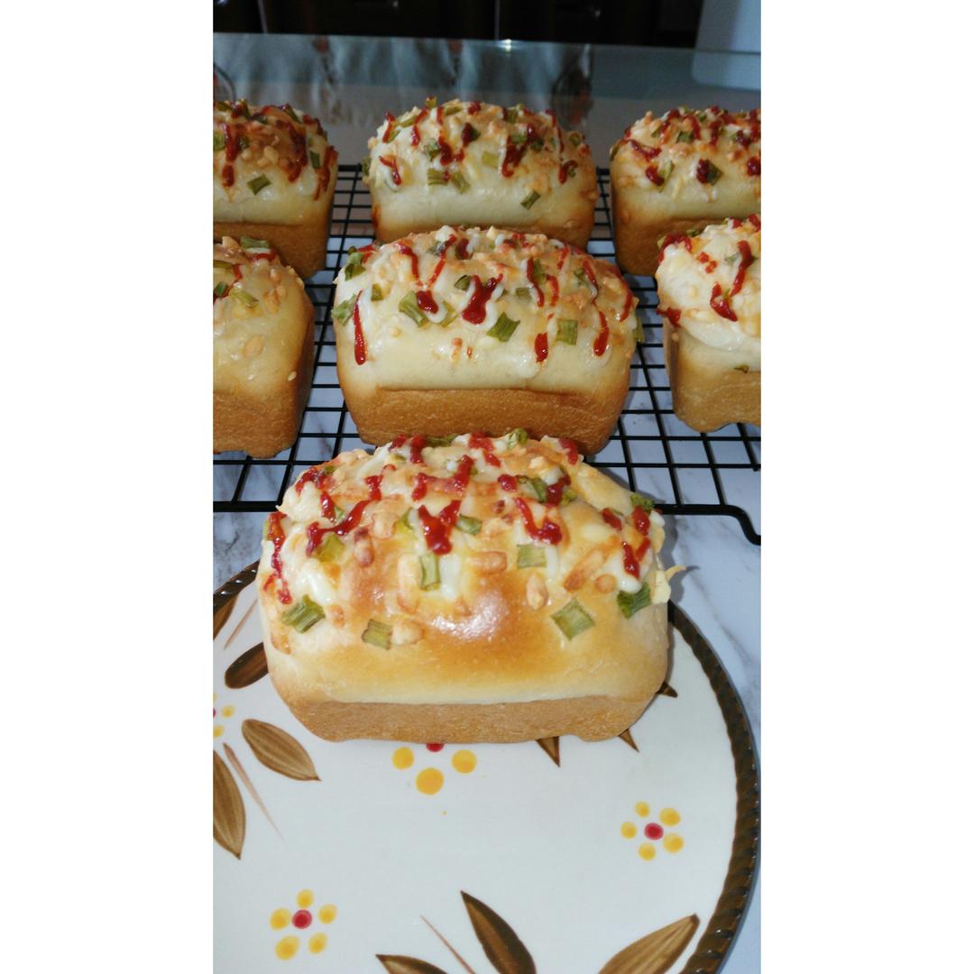 肉松葱香芝士面包