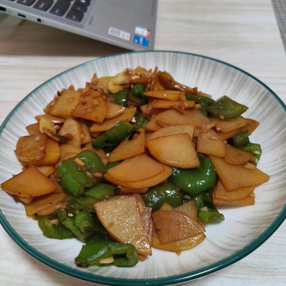 比肉都好吃的青椒炒土豆片😋简单又美味❗️