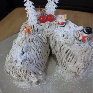 圣诞树干蛋糕（Christmas Log）