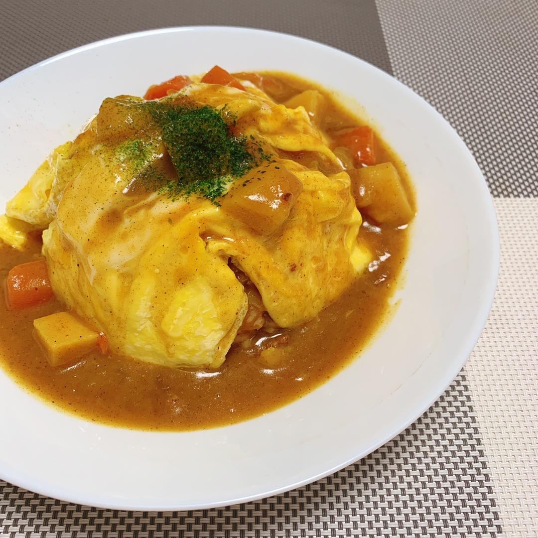 裙子咖喱蛋包饭