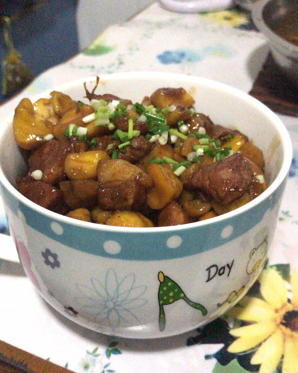 【板栗红烧肉】