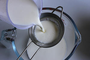 蒸鲜奶的做法 步骤4