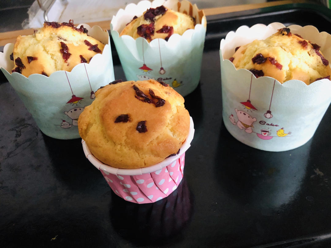 烘焙新手烤箱入门浓香抹茶蔓越莓麦芬纸杯蛋糕