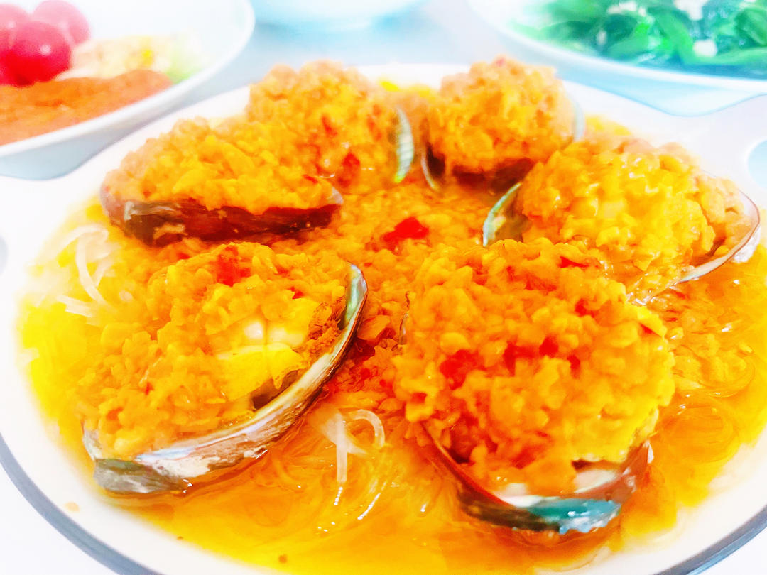 蒜蓉粉丝蒸鲍鱼