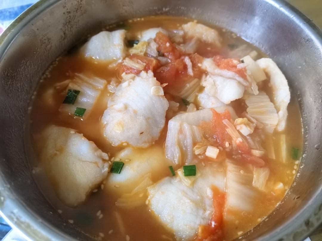 番茄鱼巴沙鱼（也可以用番茄龙利鱼），番茄酱汁超浓郁，营养又下饭！