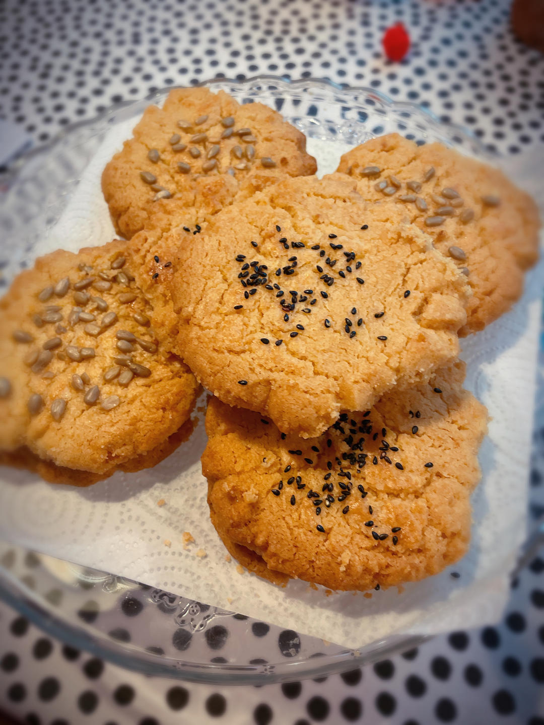 轻轻一按就碎掉的原味桃酥（不输猪油版）