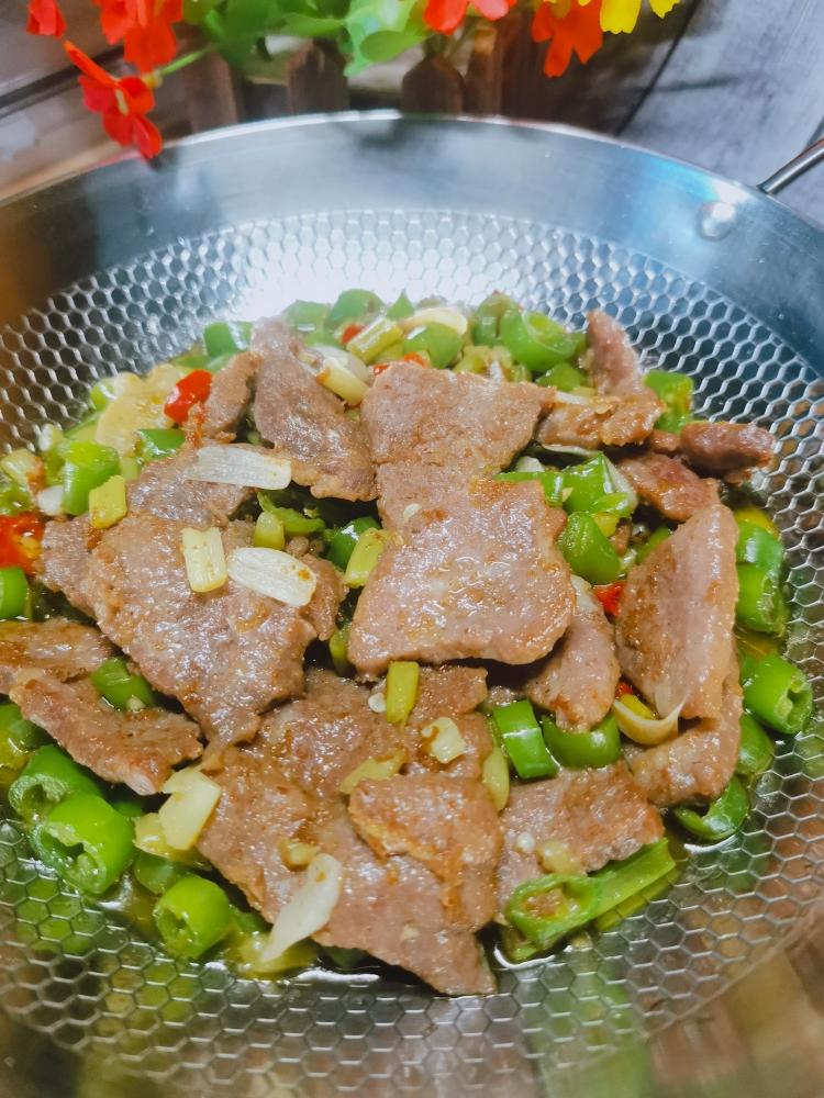干锅牛肉的做法