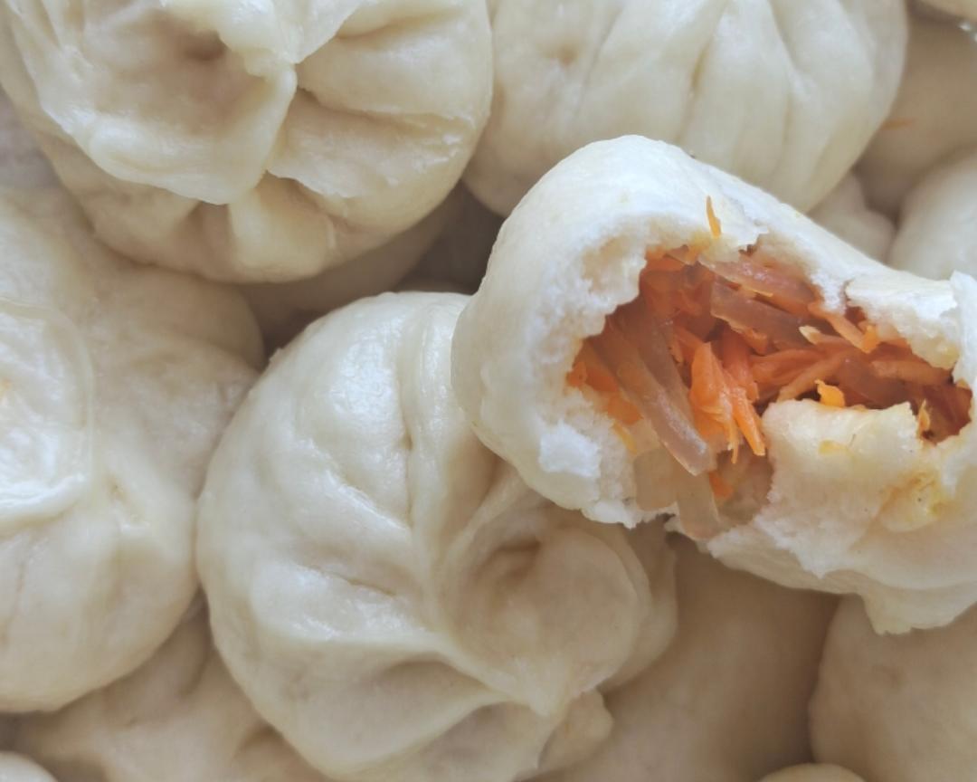 胡萝卜粉条虾皮包子