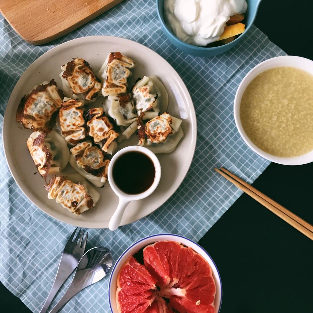 我是一份煎饺（生煎速冻饺）