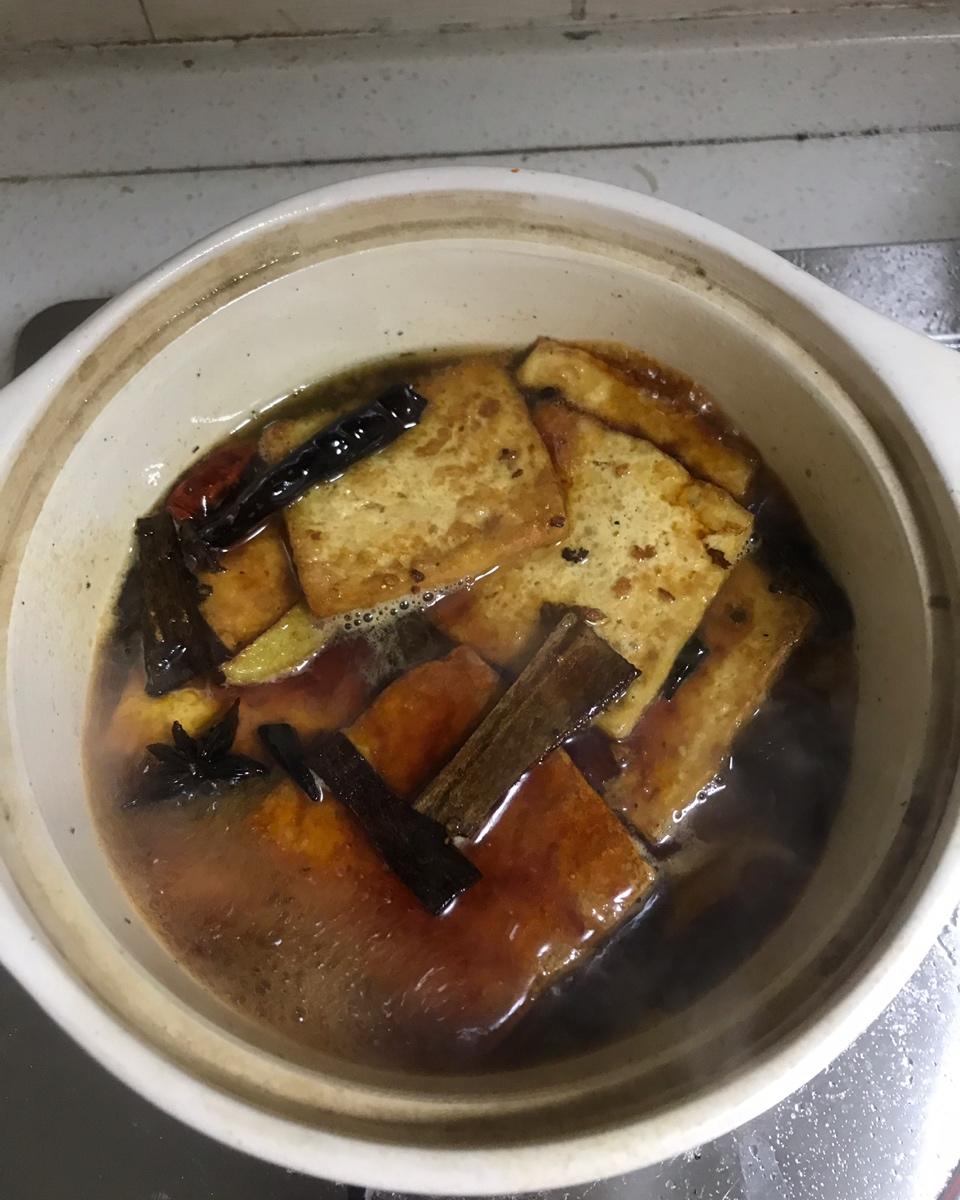 五香卤豆腐