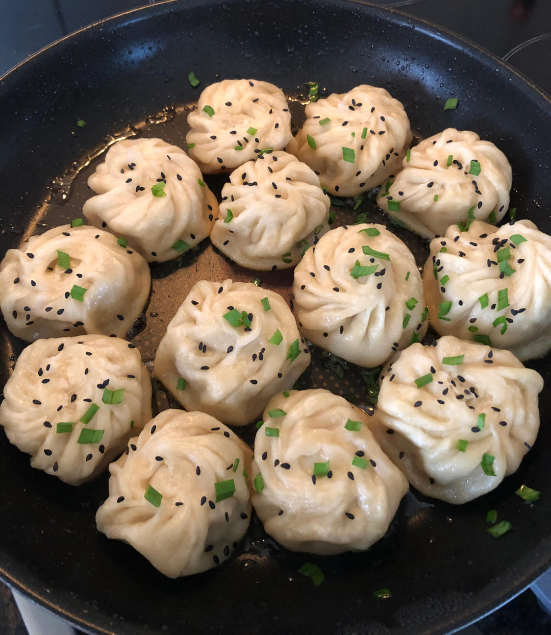 免揉面‼️脆底爆汁‼️懒人版拇指生煎包‼️