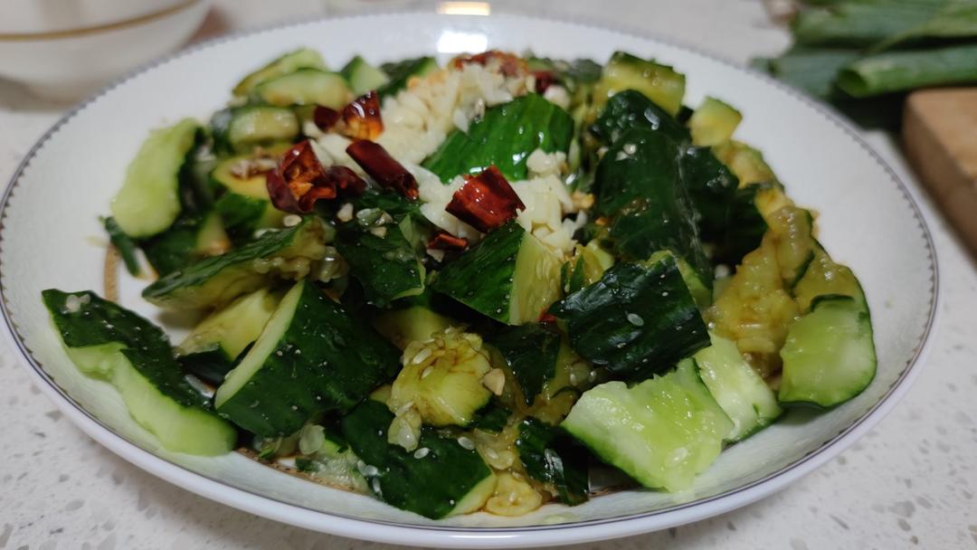 赞不绝口拍黄瓜🥒