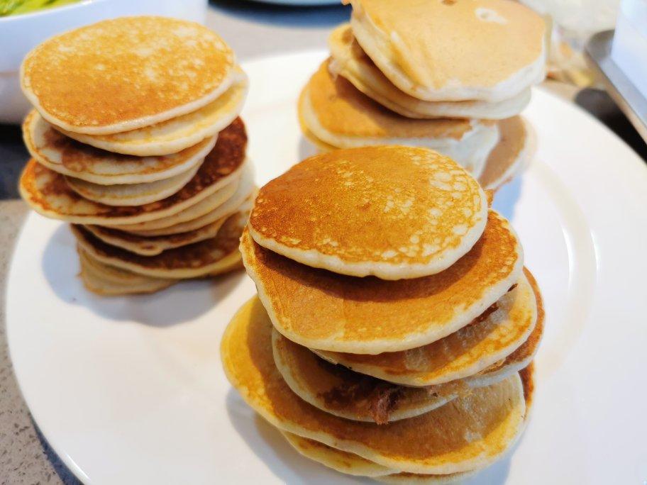 【减脂早餐】无油香蕉松饼（超简单）