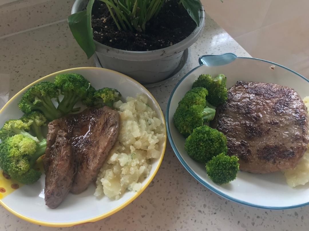 煎牛排