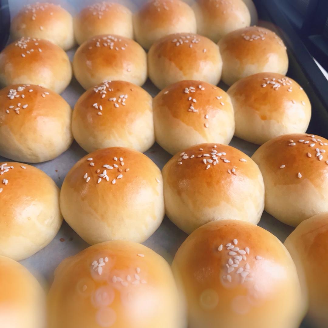 🥛超简单快手，柔软拉丝，一次发酵，牛奶小餐包