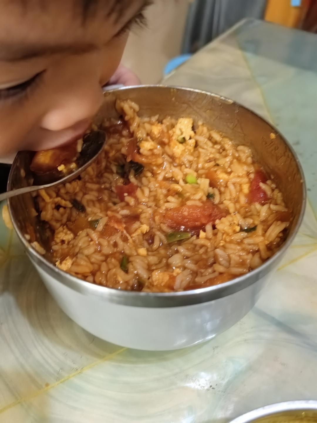 5分钟超好吃的番茄鸡蛋火腿烩饭