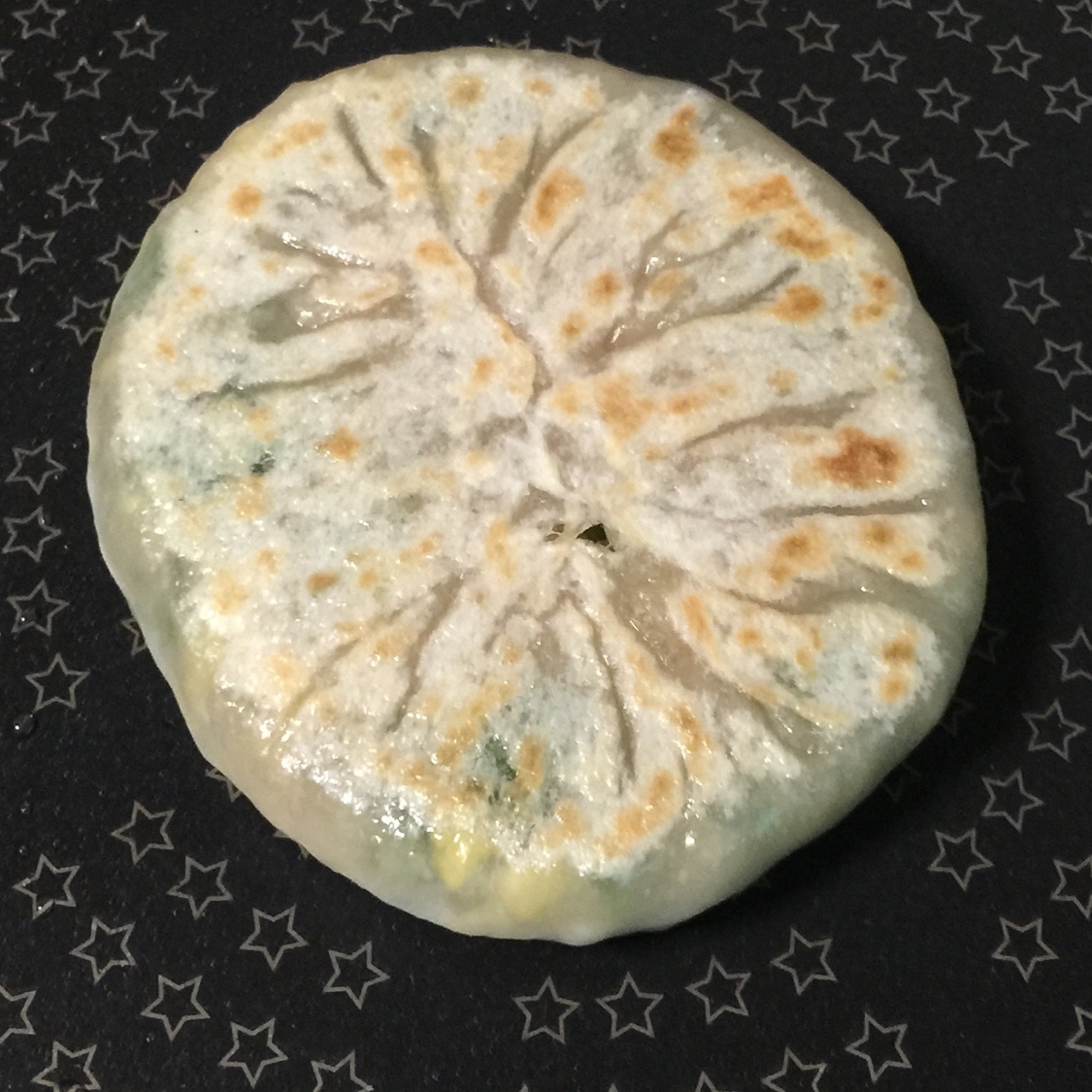 韭菜鸡蛋馅饼