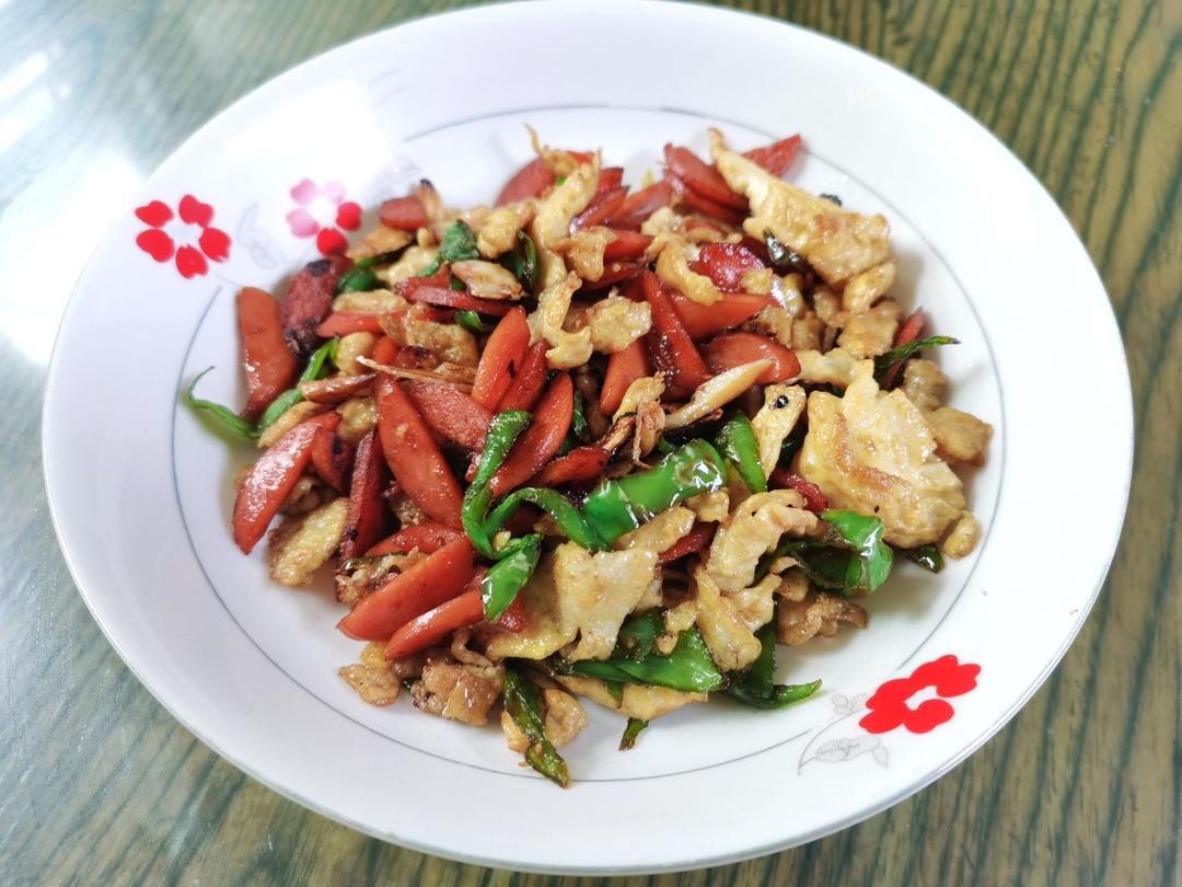 超下饭的青椒火腿炒蛋
