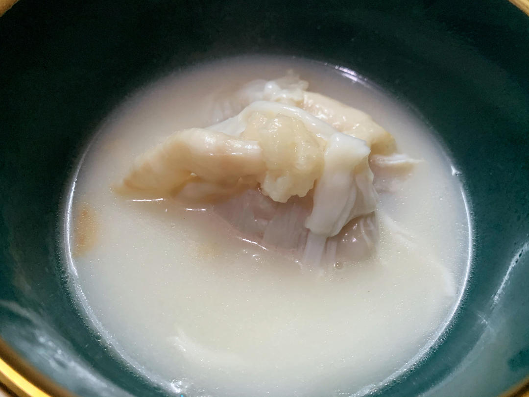 鱼泡汤♥
