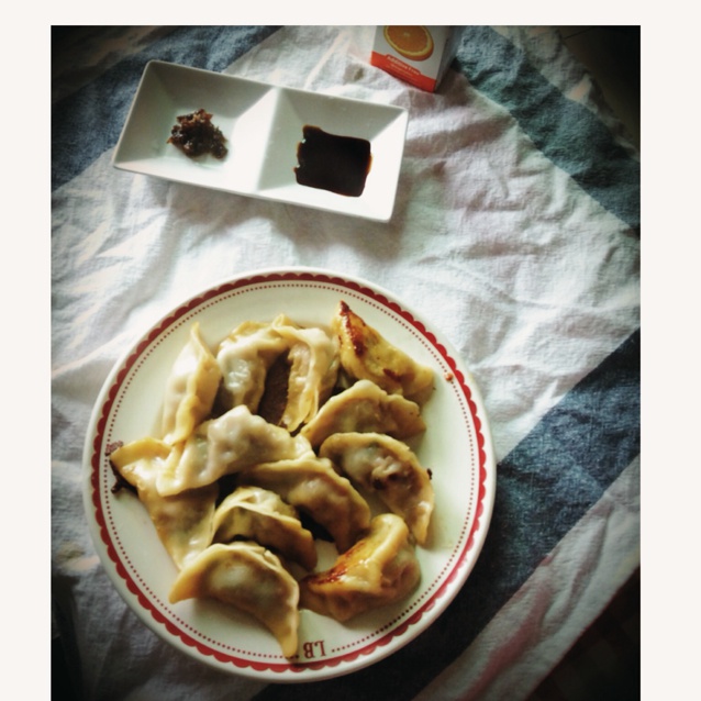 速冻水饺吃腻了吗~变锅贴吧(๑´ڡ`๑)