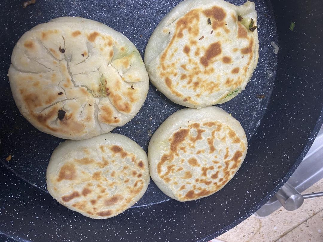 薄皮韭菜饼