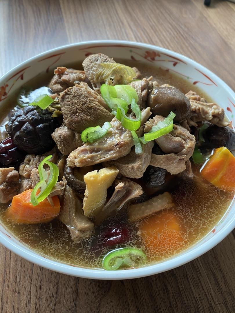 传统老鸭汤