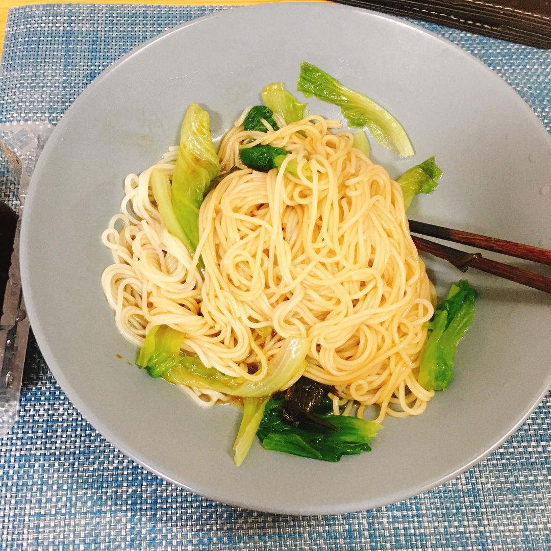 10分钟搞定的一碗葱油拌面